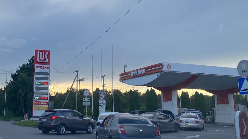 Трудный вечер поиска бензина в Ставрополье