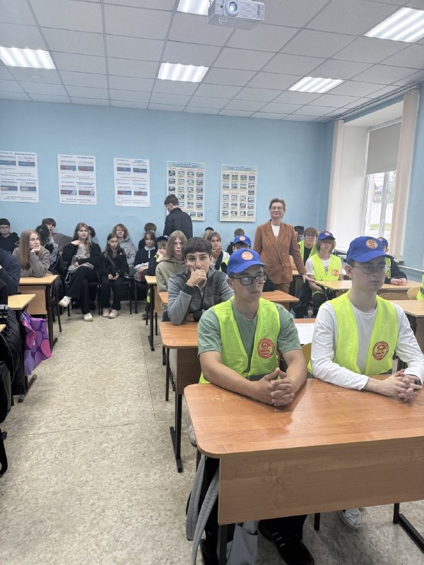 Мероприятие по ПДД для молодых водителей в Самаре к 90-летию ГАИ Мероприятие по ПДД для молодых водителей в Самаре к 90-летию ГАИ