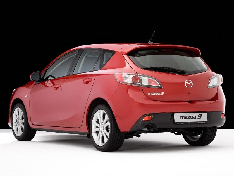 Mazda 3 второго поколения: надежный выбор за миллион рублей
