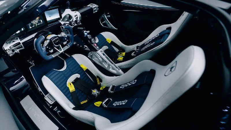Apollo Evo Caribbean Dragon: редкий суперкар с алмазной пылью Apollo Evo Caribbean Dragon: редкий суперкар с алмазной пылью