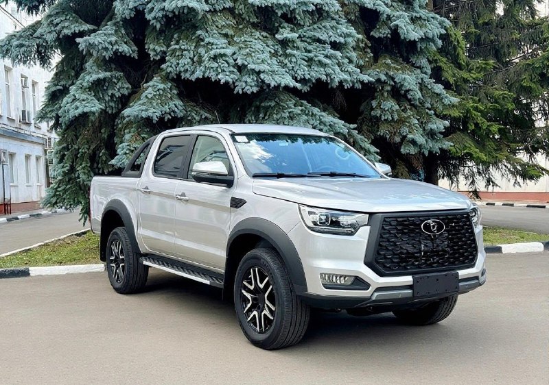 Sollers ST8 оснастили бензиновым двигателем и автоматической коробкой передач