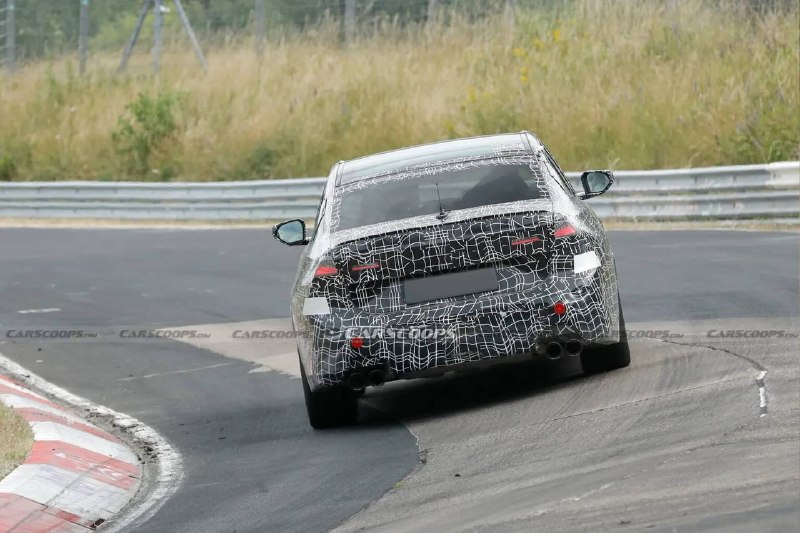 BMW готовит новую M350: прототип заметили на испытаниях BMW готовит новую M350: прототип заметили на испытаниях
