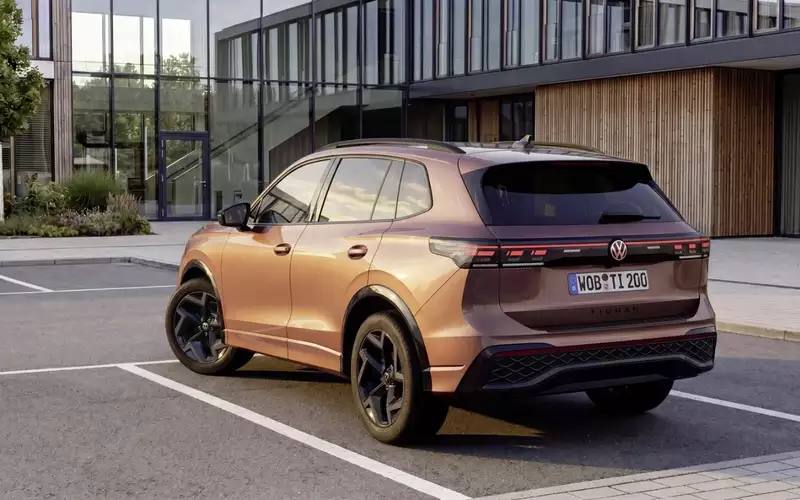 Volkswagen представил юбилейную версию Tiguan Edition 20 в честь 20-летия модели Volkswagen представил юбилейную версию Tiguan Edition 20 в честь 20-летия модели