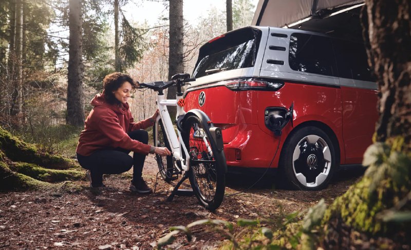 Volkswagen представил электровелосипеды Sport и Cross с функциями автомобиля