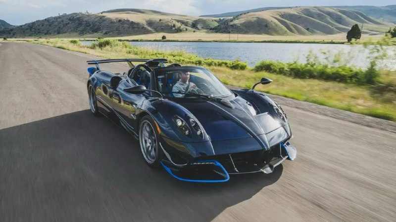 Уникальный Pagani Huayra Roadster с механической коробкой выставлен на аукцион Уникальный Pagani Huayra Roadster с механической коробкой выставлен на аукцион
