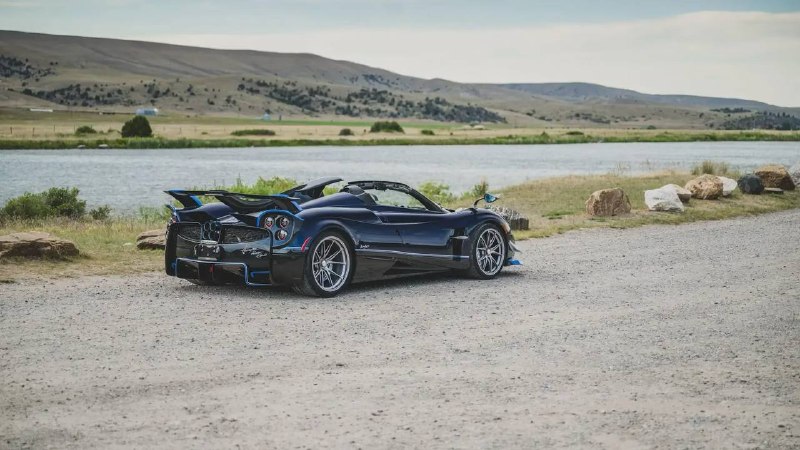 Уникальный Pagani Huayra Roadster с механической коробкой выставлен на аукцион Уникальный Pagani Huayra Roadster с механической коробкой выставлен на аукцион