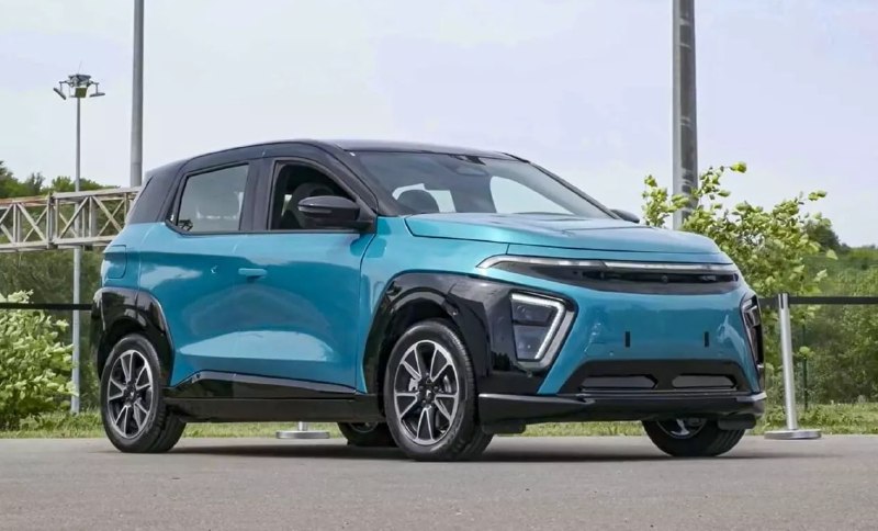 Частным клиентам начали выдавать российский электромобиль «Атом» Частным клиентам начали выдавать российский электромобиль «Атом»