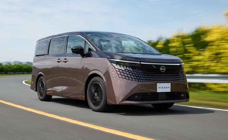 Новый Nissan Elgrand поступил в продажу в Японии
