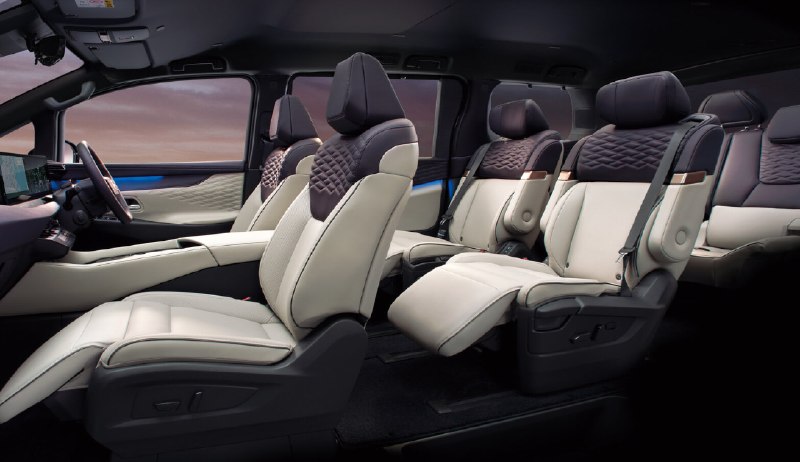 Новый Nissan Elgrand поступил в продажу в Японии