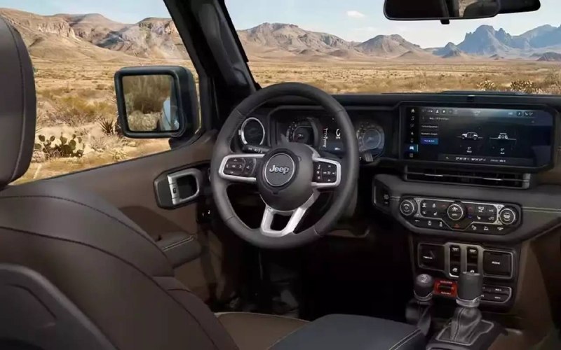 Jeep Wrangler Laredo вернулся, чтобы покорять пустыни Jeep Wrangler Laredo вернулся, чтобы покорять пустыни