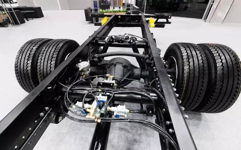 ГАЗ обновил Валдай 12: новый двигатель ЯМЗ-535 и улучшенная кабина ГАЗ обновил Валдай 12: новый двигатель ЯМЗ-535 и улучшенная кабина