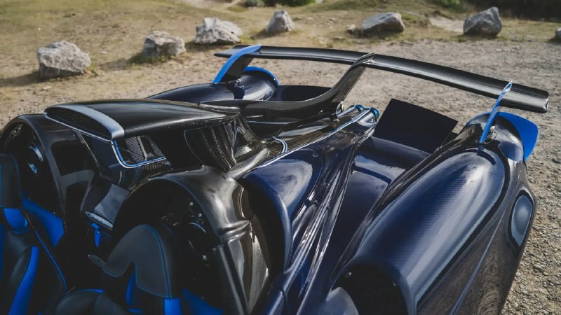 «Исполнитель» из «Звёздных войн»: Уникальный родстер Pagani с механикой и нулевым пробегом оценили в 7 миллионов долларов