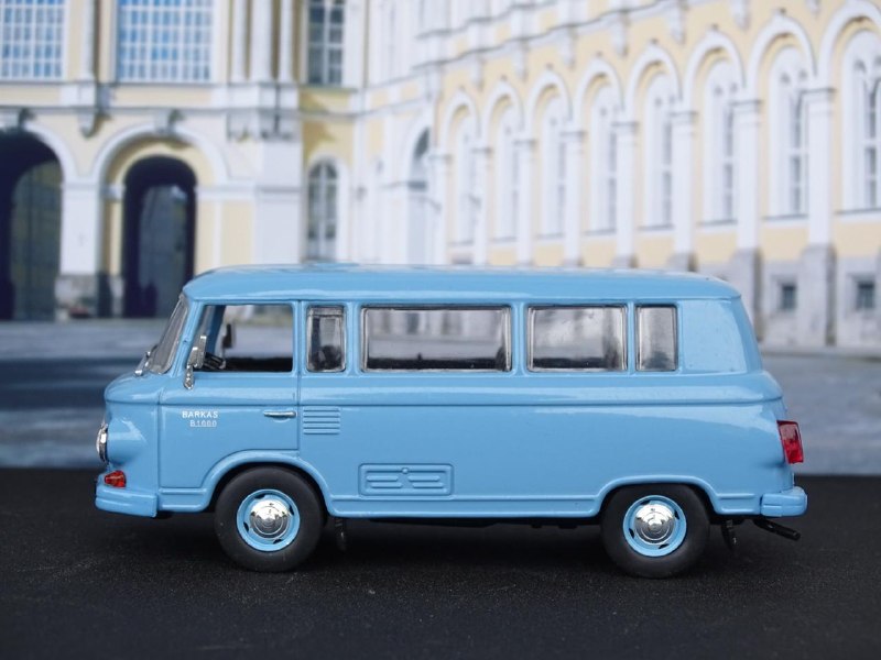 Barkas B1000: универсальный автомобиль из ГДР