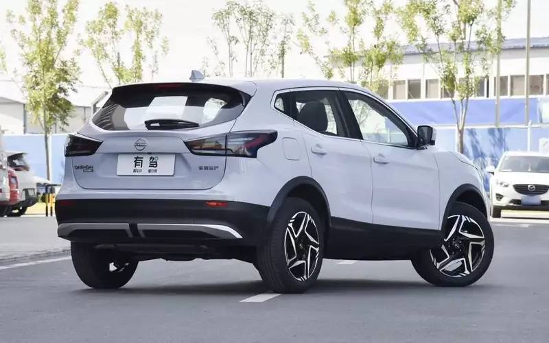 Nissan Qashqai Glory из Китая продают в России от 1,66 млн рублей Nissan Qashqai Glory из Китая продают в России от 1,66 млн рублей