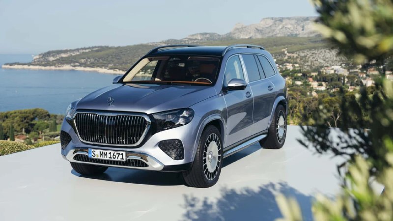Mercedes представил обновлённый Maybach GLS с новым V8 и Superscreen Mercedes представил обновлённый Maybach GLS с новым V8 и Superscreen