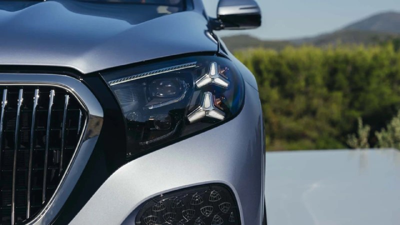 Mercedes представил обновлённый Maybach GLS с новым V8 и Superscreen Mercedes представил обновлённый Maybach GLS с новым V8 и Superscreen