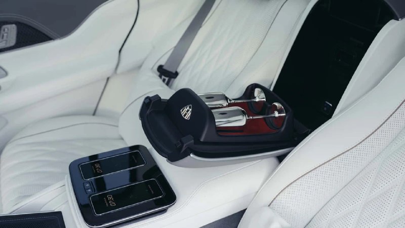 Mercedes представил обновлённый Maybach GLS с новым V8 и Superscreen Mercedes представил обновлённый Maybach GLS с новым V8 и Superscreen