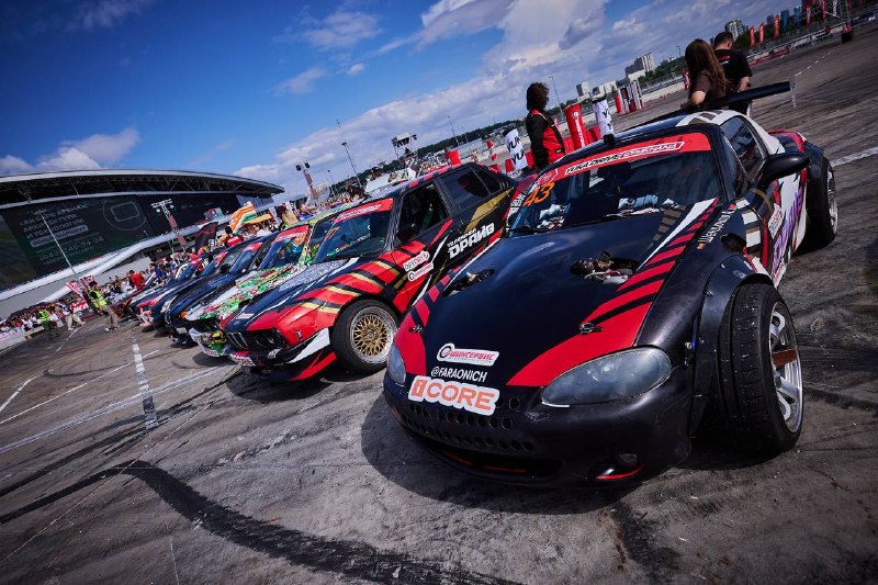 Mazda MX-5 против Toyota Altezza: ошибка Шендюкова принесла победу Цареградцеву на третьем этапе Gymkhana PRO Mazda MX-5 против Toyota Altezza: ошибка Шендюкова принесла победу Цареградцеву на третьем этапе Gymkhana PRO