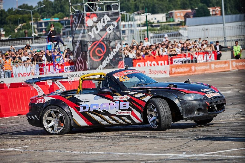 Mazda MX-5 против Toyota Altezza: ошибка Шендюкова принесла победу Цареградцеву на третьем этапе Gymkhana PRO Mazda MX-5 против Toyota Altezza: ошибка Шендюкова принесла победу Цареградцеву на третьем этапе Gymkhana PRO
