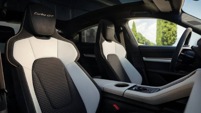 Уникальный четвёртый Porsche Taycan для швейцарского коллекционера Уникальный четвёртый Porsche Taycan для швейцарского коллекционера