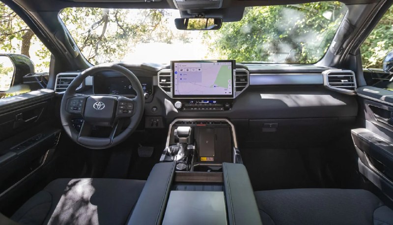 Toyota обновила Tundra и добавила новую внедорожную версию
