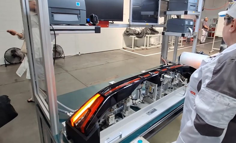 Для Lada Azimut запустили производство светотехники Для Lada Azimut запустили производство светотехники