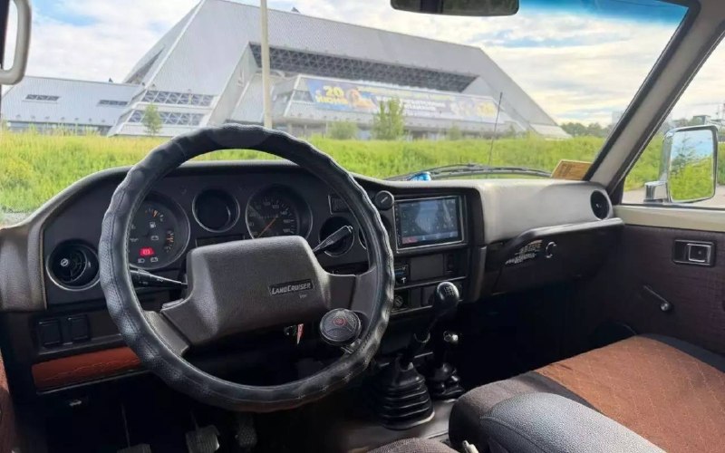 Легендарный Toyota Land Cruiser 60 продают за 1,9 млн рублей
