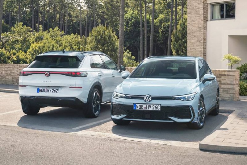 Volkswagen Golf и T-Roc получили новые гибридные установки Volkswagen Golf и T-Roc получили новые гибридные установки