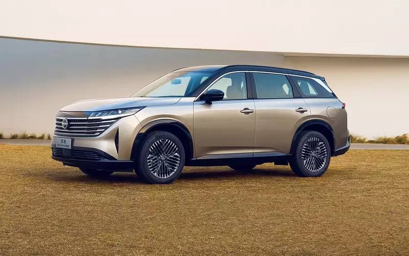 Nissan Pathfinder из Китая начали продавать в России Nissan Pathfinder из Китая начали продавать в России