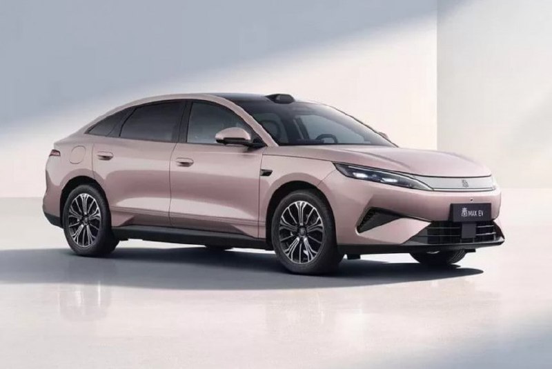 BYD Qin Max станет флагманом семейства доступных седанов