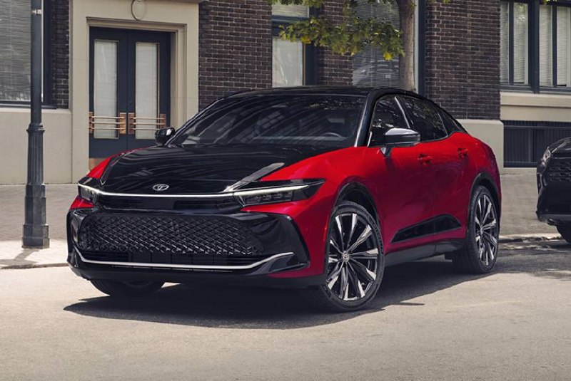 Toyota Crown Crossover получил обновление в США и готовится к рестайлингу в Японии Toyota Crown Crossover получил обновление в США и готовится к рестайлингу в Японии
