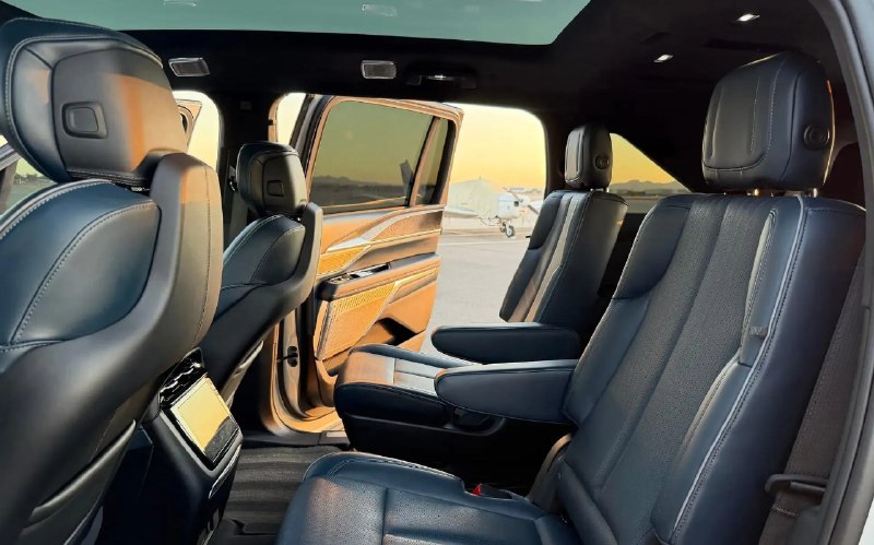 Cadillac Escalade IQ теряет $47 000 за 21 000 км пробега Cadillac Escalade IQ теряет $47 000 за 21 000 км пробега