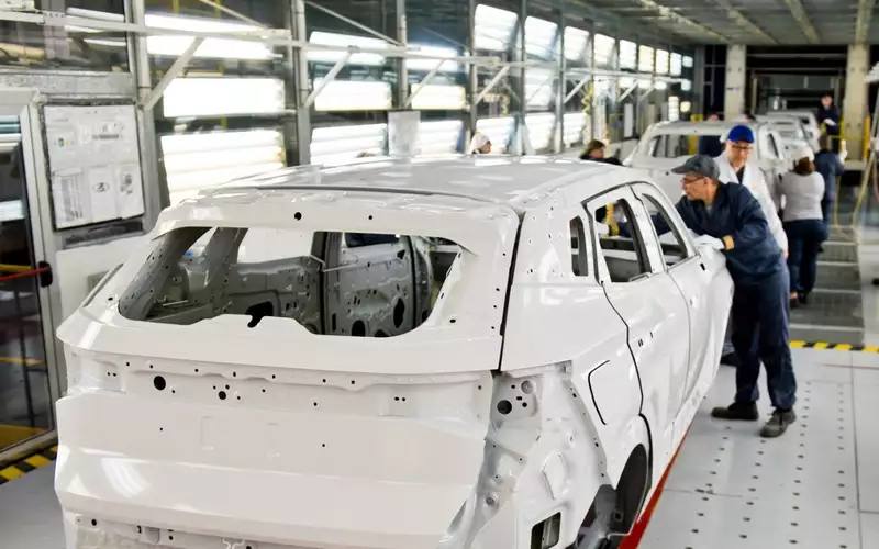 АвтоВАЗ начал финальную подготовку к запуску Лада Азимут