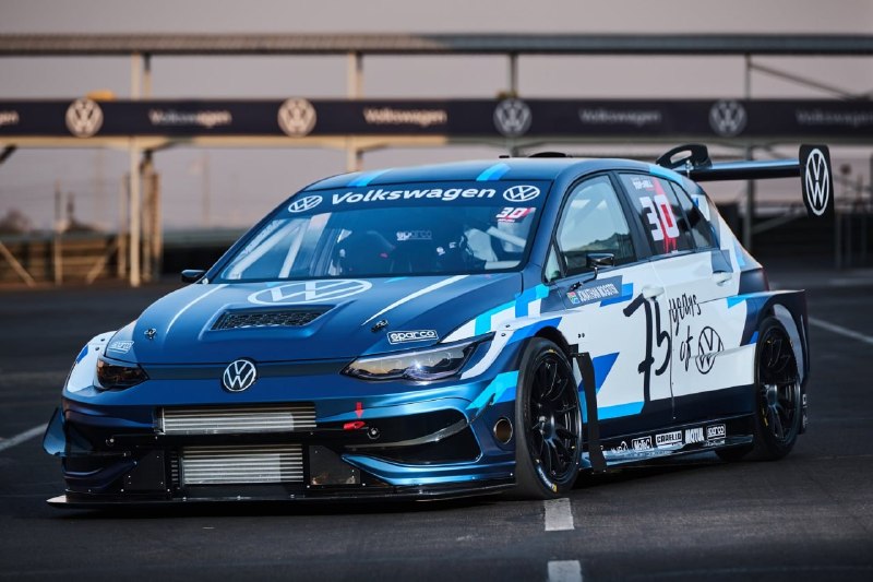 Volkswagen построил 1000-сильный Golf GTI для гонок в ЮАР Volkswagen построил 1000-сильный Golf GTI для гонок в ЮАР