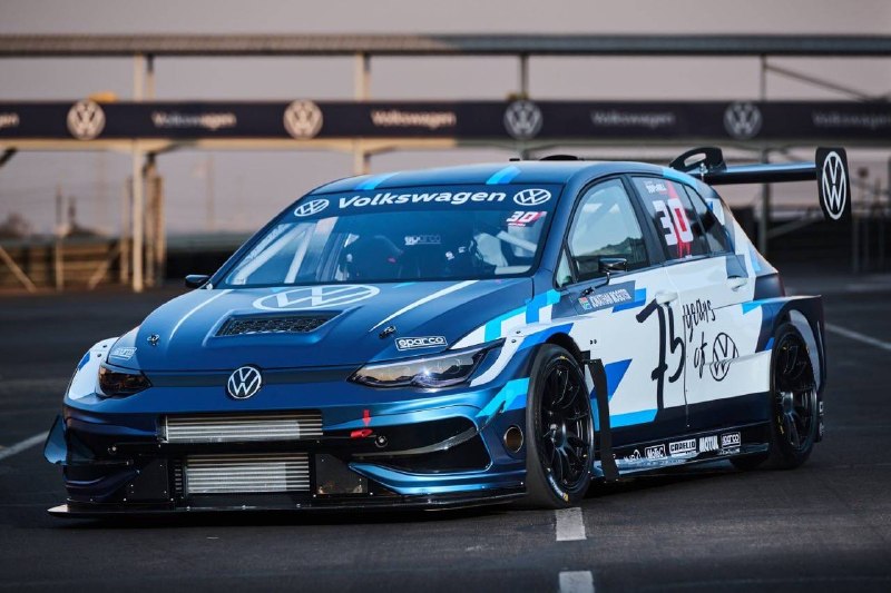 Volkswagen представил 1000-сильный Golf GTI в честь 75-летия в ЮАР Volkswagen представил 1000-сильный Golf GTI в честь 75-летия в ЮАР