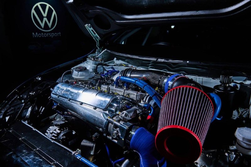 Volkswagen представил 1000-сильный Golf GTI в честь 75-летия в ЮАР Volkswagen представил 1000-сильный Golf GTI в честь 75-летия в ЮАР
