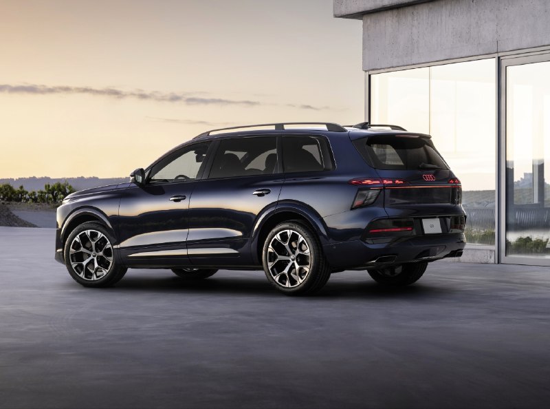Audi представила флагманский кроссовер Q9: самый большой в истории марки