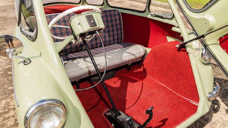 «Троян» — конкурент BMW Isetta уйдёт с молотка