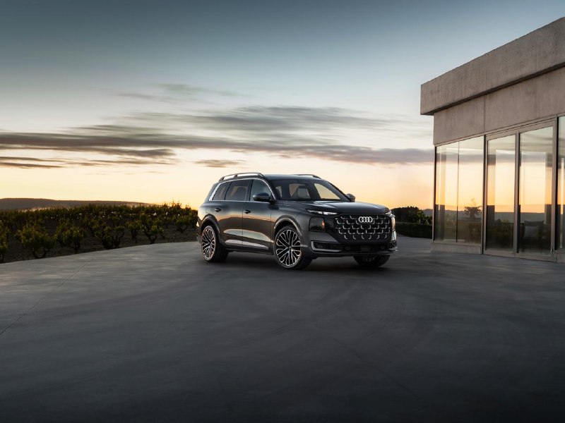 Audi представила новый флагманский кроссовер Q9