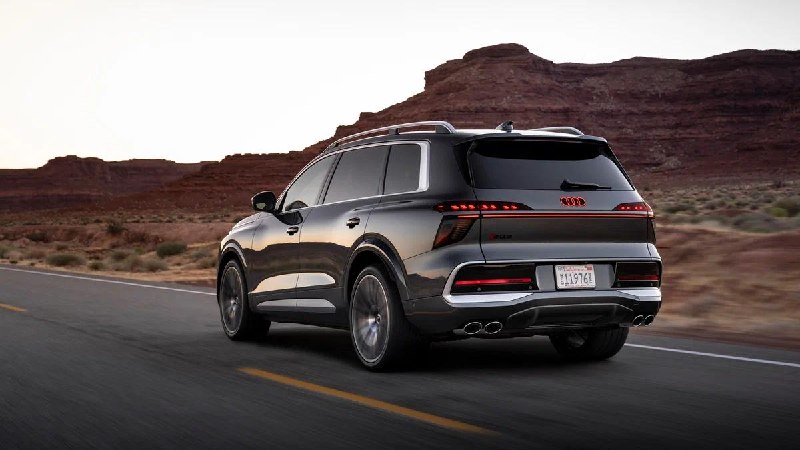 Audi представила самый большой кроссовер Q9 с дизельным V6 и конкуренцию с Zeekr 9X Audi представила самый большой кроссовер Q9 с дизельным V6 и конкуренцию с Zeekr 9X