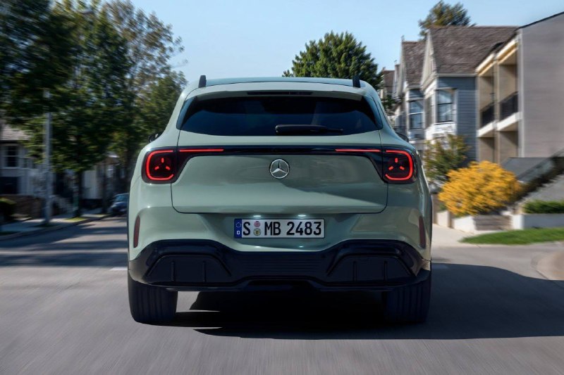 Mercedes-Benz представил GLA нового поколения Mercedes-Benz представил GLA нового поколения