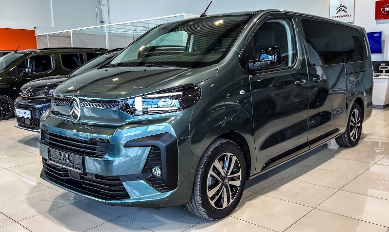 Citroen SpaceTourer возвращается в Россию: цена от 7,2 млн рублей
