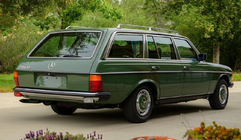 Универсал Mercedes-Benz W123 1979 года с пробегом 6100 км оценили в $160 000