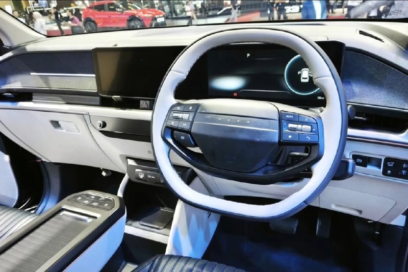 Hyundai Neira: электрический близнец Kia Carens EV представлен в Индонезии Hyundai Neira: электрический близнец Kia Carens EV представлен в Индонезии