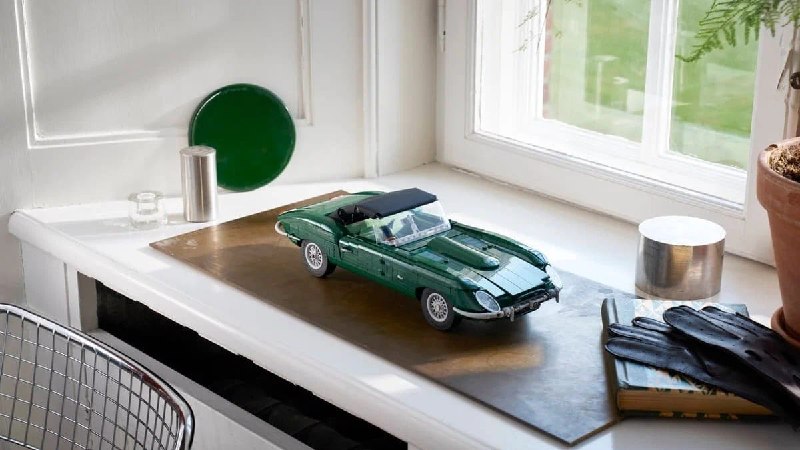 Lego выпустила конструктор Jaguar E-Type по мотивам легендарного заезда Lego выпустила конструктор Jaguar E-Type по мотивам легендарного заезда