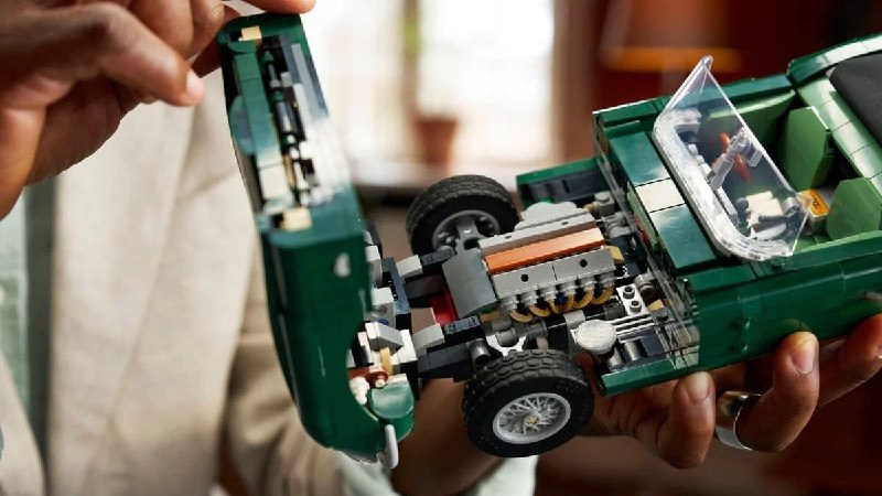 Lego выпустила конструктор Jaguar E-Type по мотивам легендарного заезда Lego выпустила конструктор Jaguar E-Type по мотивам легендарного заезда