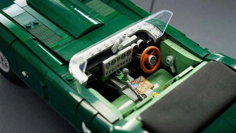 Lego выпустила конструктор Jaguar E-Type по мотивам легендарного заезда Lego выпустила конструктор Jaguar E-Type по мотивам легендарного заезда