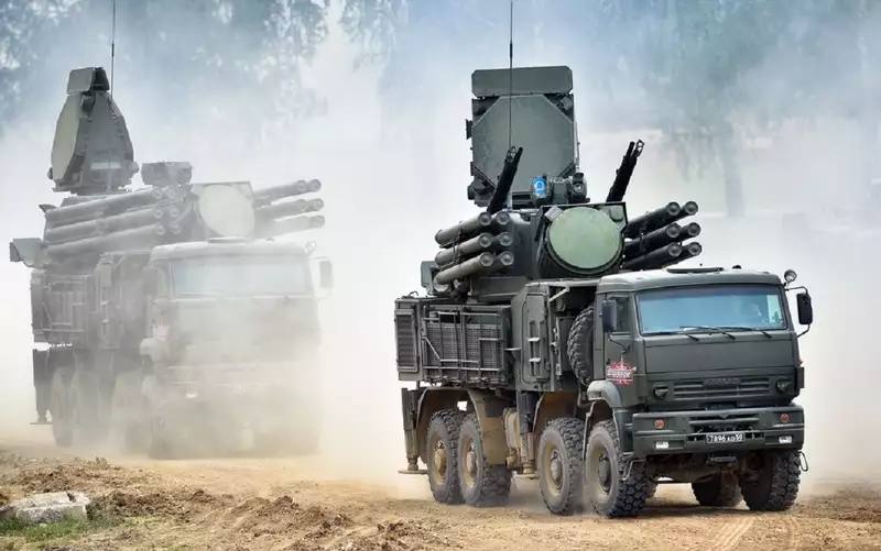 КАМАЗ-6560 против MAN HX2: сравнение армейских шасси 8х8 КАМАЗ-6560 против MAN HX2: сравнение армейских шасси 8х8