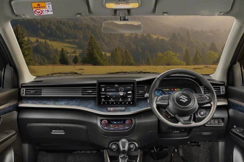 Обновлённый Suzuki XL7: семиместный кроссвэн стал современнее Обновлённый Suzuki XL7: семиместный кроссвэн стал современнее
