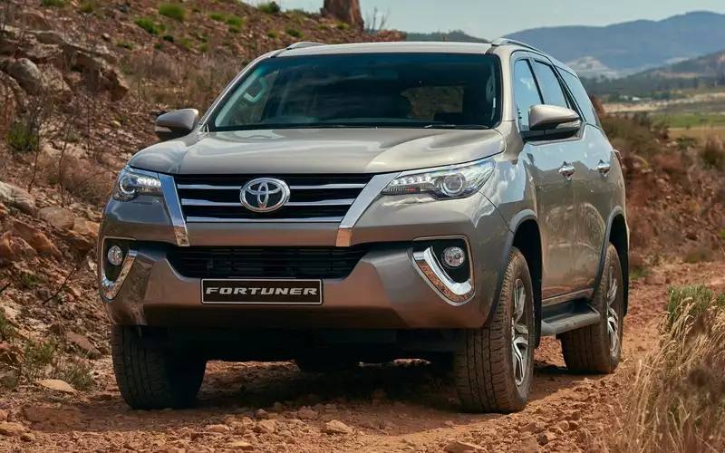 Toyota Fortuner из ОАЭ снова в России: цены от 4,46 млн рублей